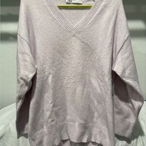 Zara Women's Soft Lilac V-Neck Sweater